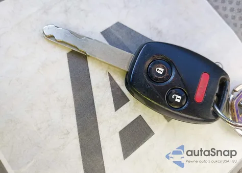 2011 Honda Insight Ex from USA, damaged, VIN JHMZE2H74BS004399